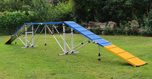Die&nbsp; Agility Hunde Brücke ist die ideale Wahl für Hundebesitzer, Vereine und Agility-Clubs. Dieser hochwertige Laufsteg ermöglicht ein individuelles Training und die perfekte Vorbereitung auf Agility-Wettkämpfe. &nbsp;