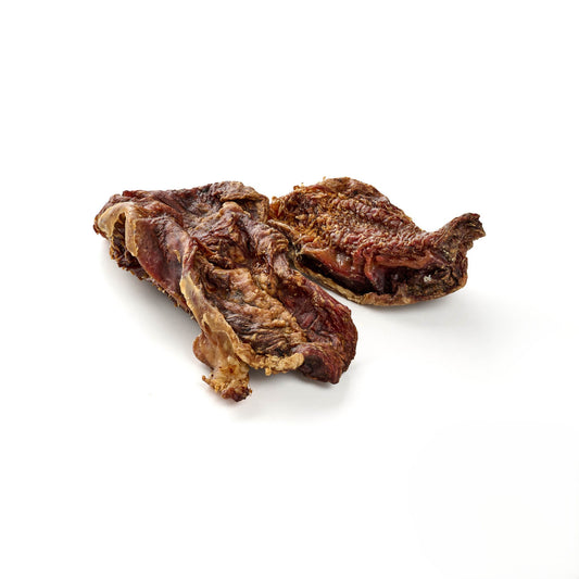 Rinder-Lefzen sind natürliche Kauartikel für Hunde, die aus 100 % Rind bestehen. Sie sind fettarm, proteinreich und bieten durch ihre harte Beschaffenheit langen Kauspaß. Besonders geeignet für große Hunde, unterstützen sie die Zahnpflege und stärken die Kiefermuskulatur